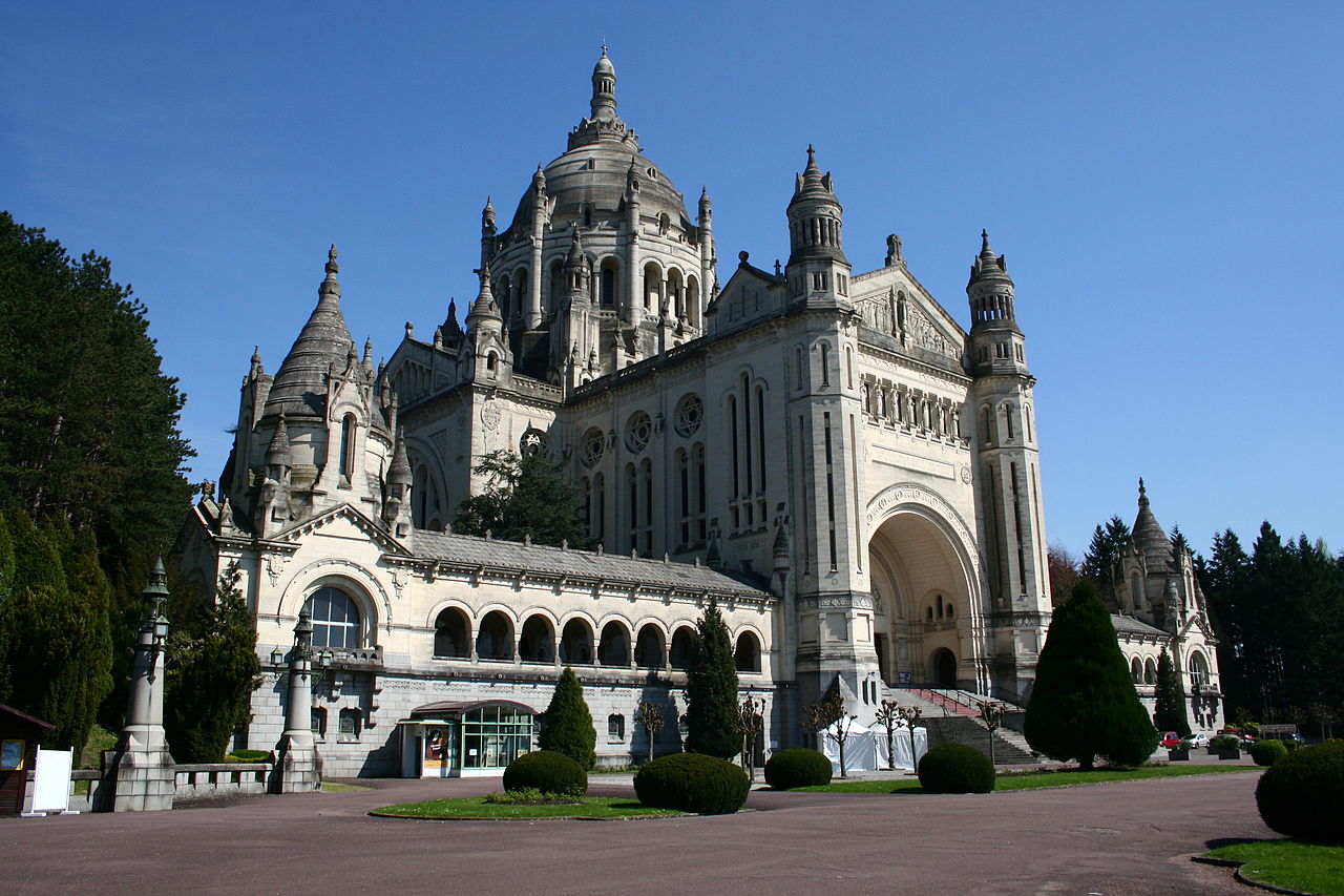 Basilique Sainte-Thérèse de Lisieux